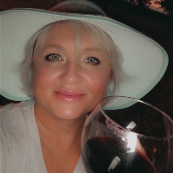 angiehampton607